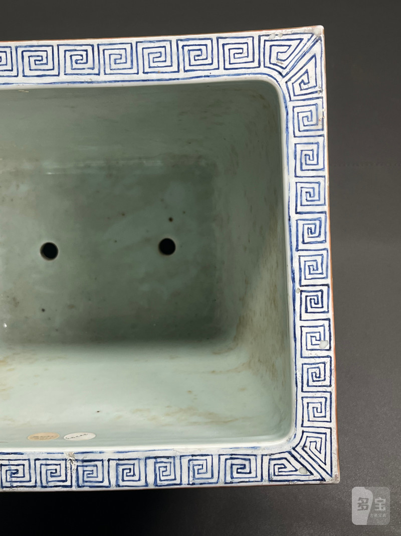 清光绪  粉彩白地紫藤牡丹“富贵白头”图方形花盆 - 图16
